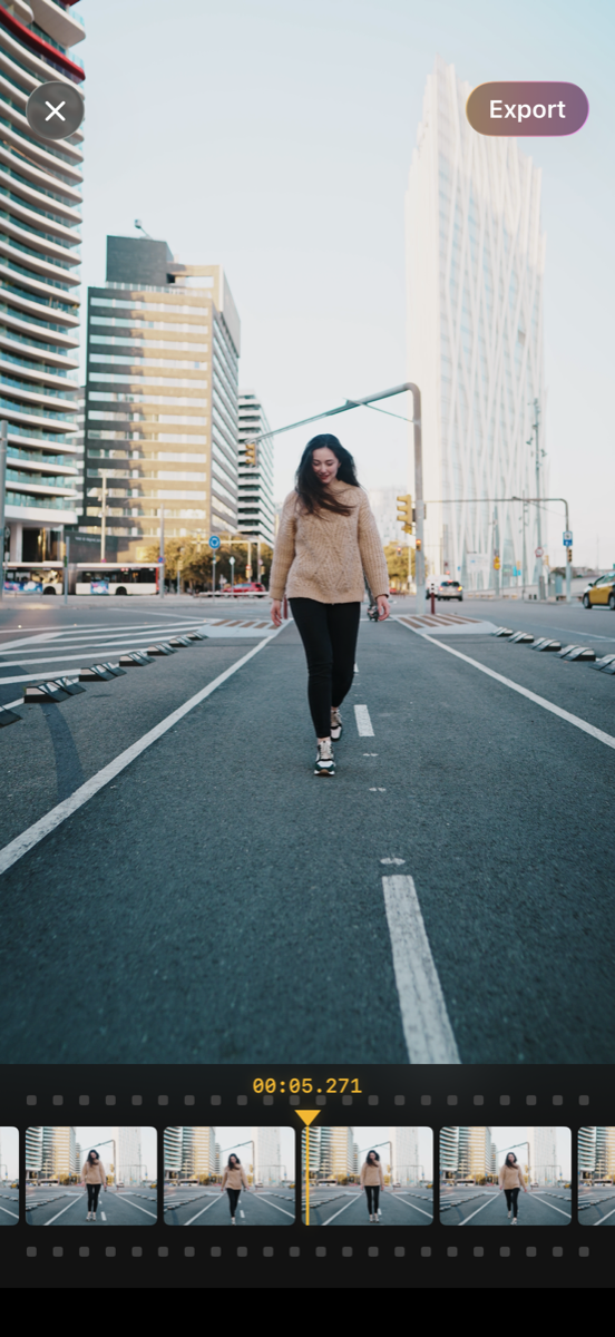 StillFrame app — filmstrip scrubbing to extract the perfect frame from video